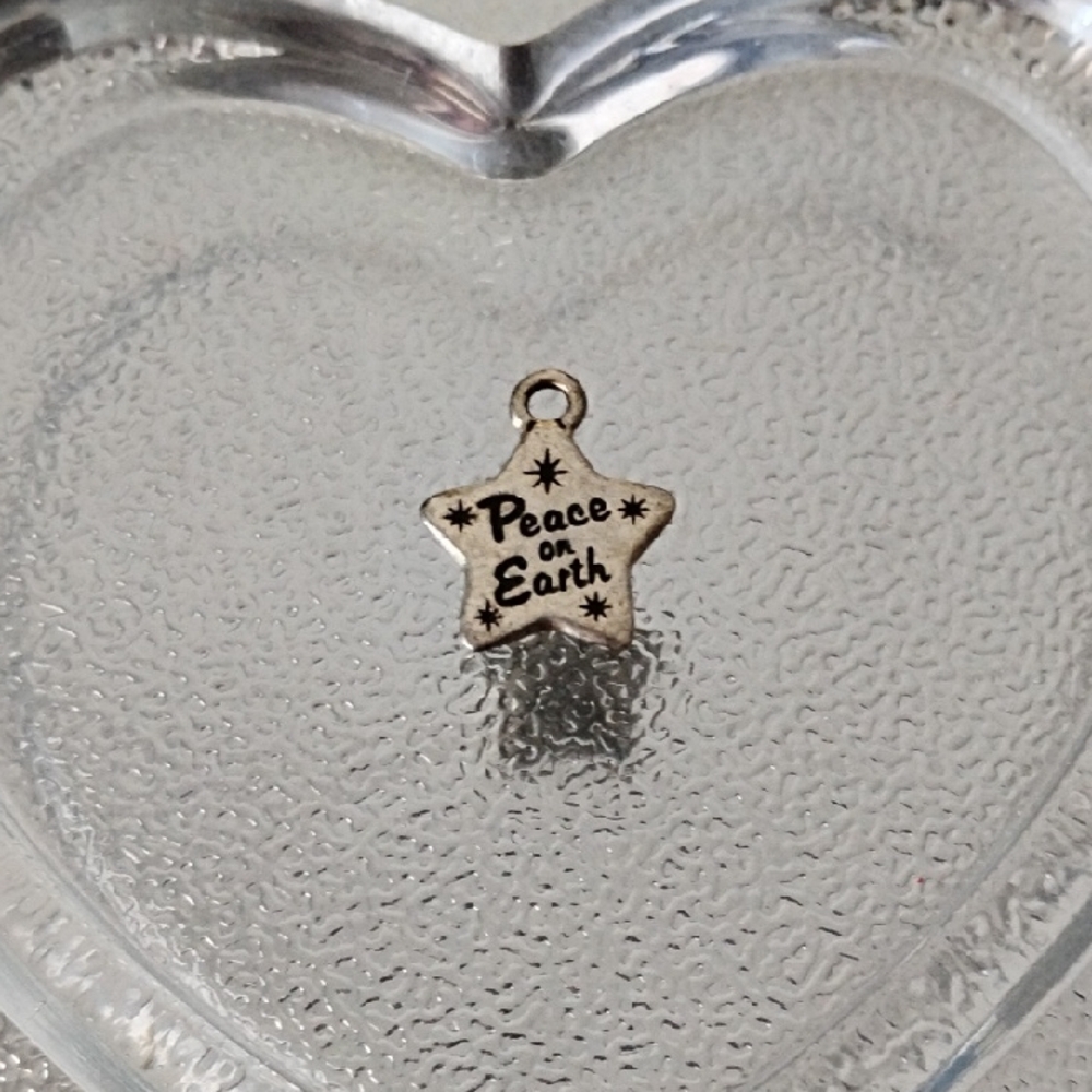 Peace on Earth Star Charm